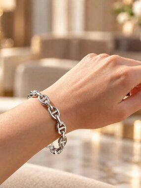 Silver Link Bracelet - Women's Fashion Bracelet